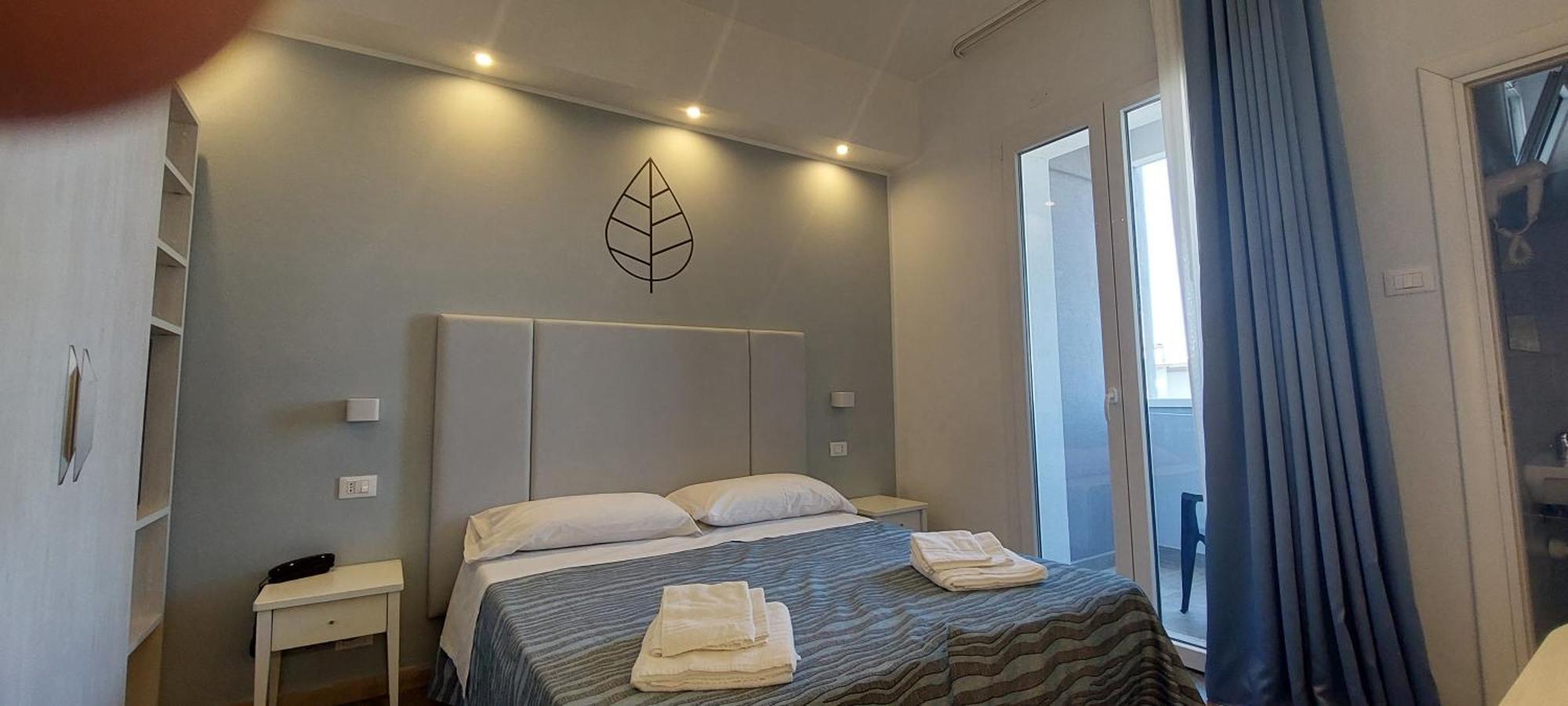 Hotel Caravel Park Rimini Bagian luar foto