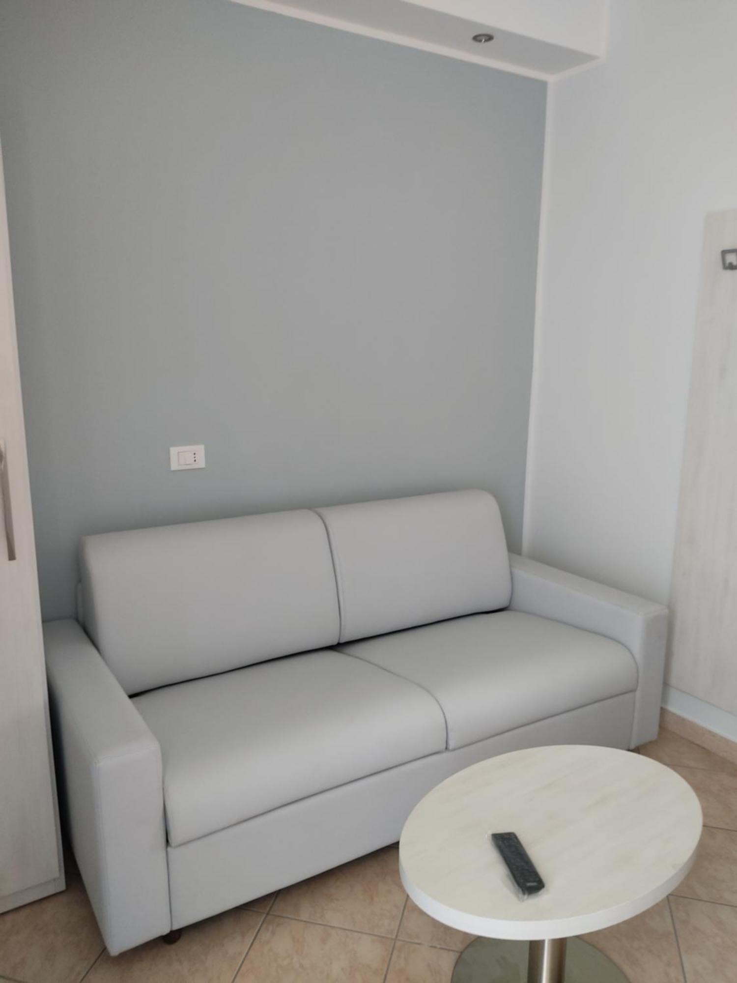 Hotel Caravel Park Rimini Bagian luar foto