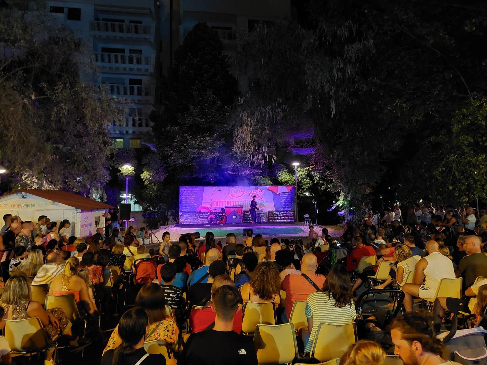 Hotel Caravel Park Rimini Bagian luar foto