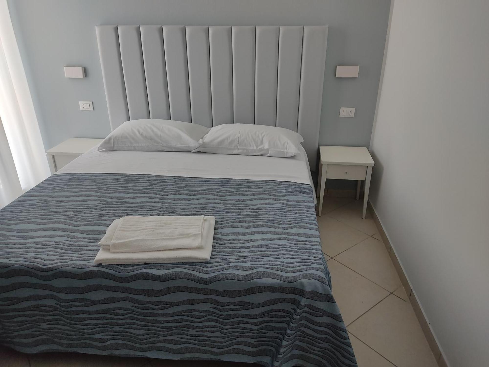 Hotel Caravel Park Rimini Bagian luar foto